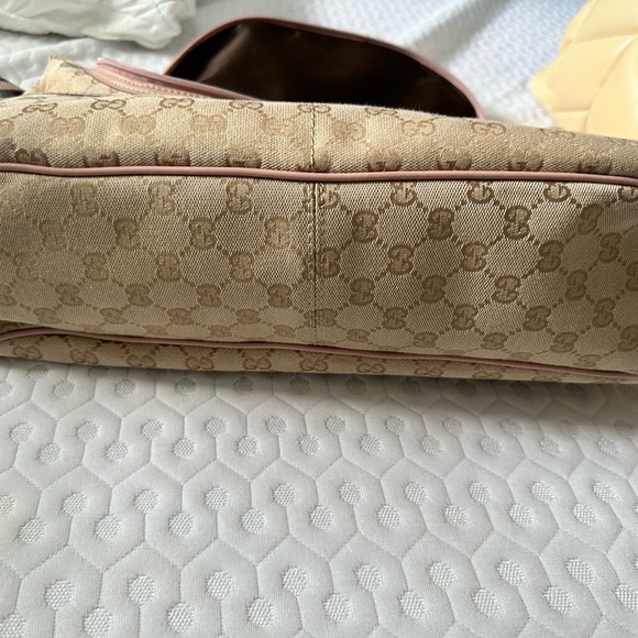 Gucci Beige and Pink Baby Bag - Picture 2 of 15